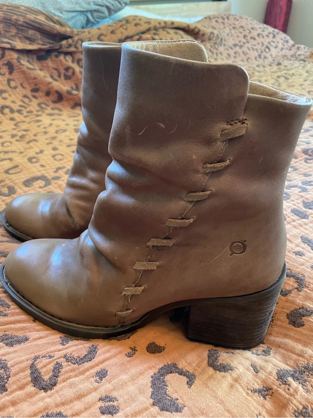 Born Leather 2.5” Heel Ankle Boots Like New Size 8.5